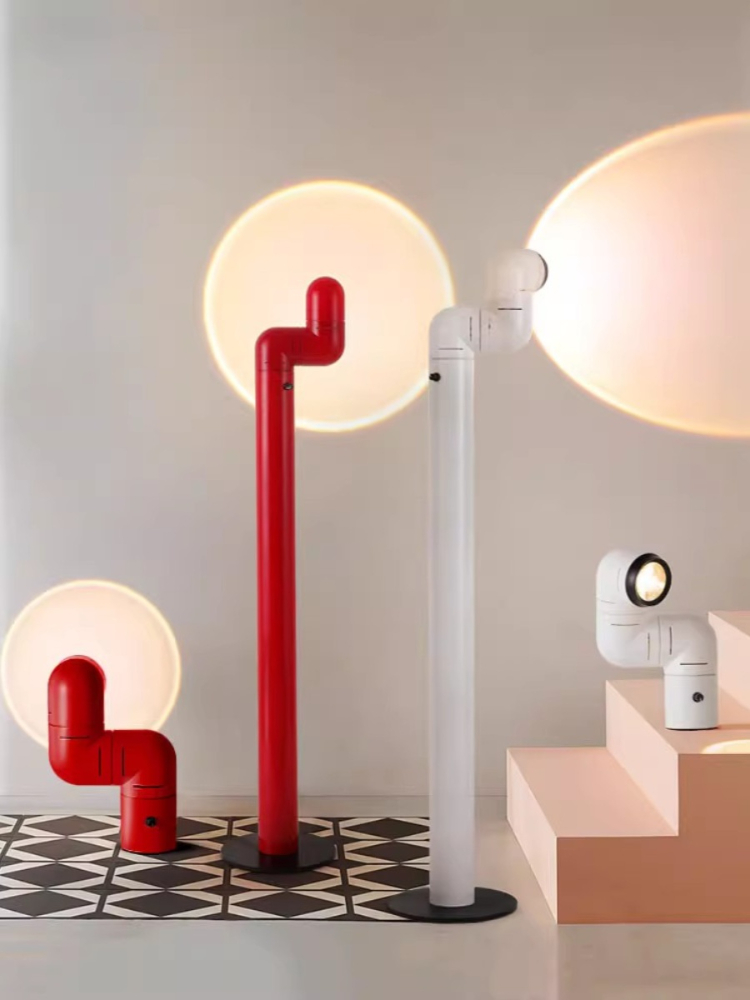 Floor Lamp Tripod - Напольный светильник в стиле испанской космической