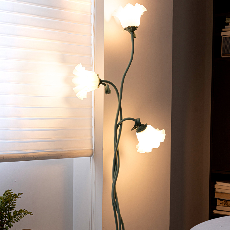 Floor Lamp Tripod - Напольная Лампа с цветами, элегантная напольная