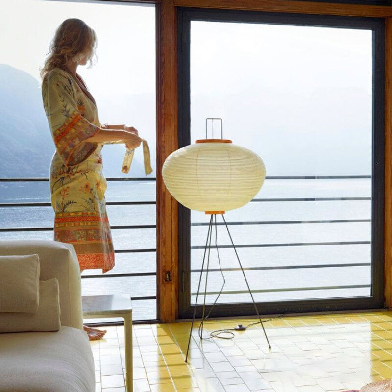 Японский Noguchi Akari Торшер  – обзор и цена Floor Lamp Tripod
